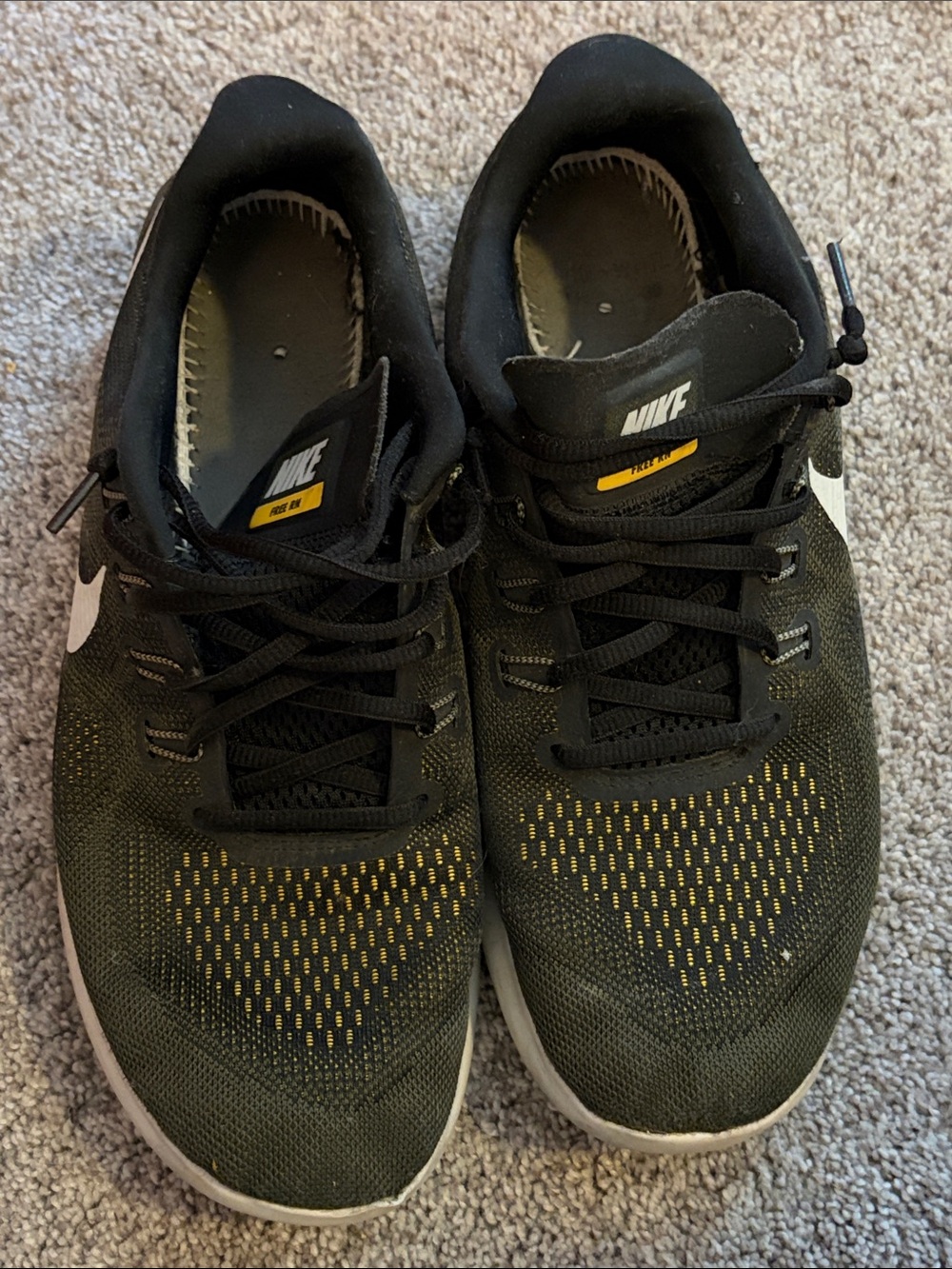 Nike Men's Black and Olive Green Athletic Running Shoes with White Swoosh